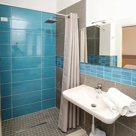 Gasthuis The Square 3*