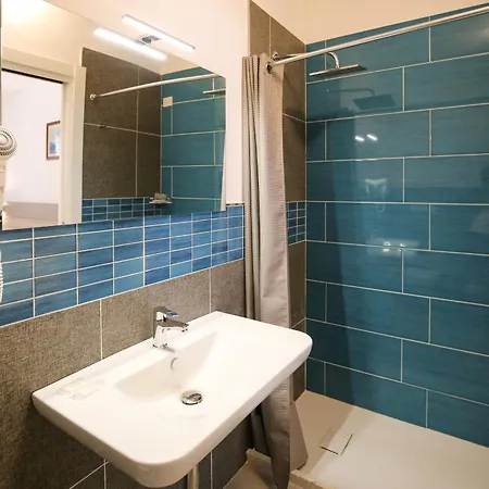 ゲストハウス The Square