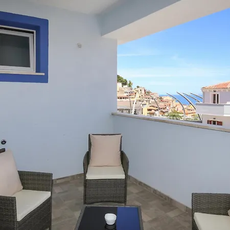 The Square Gasthuis Castelsardo