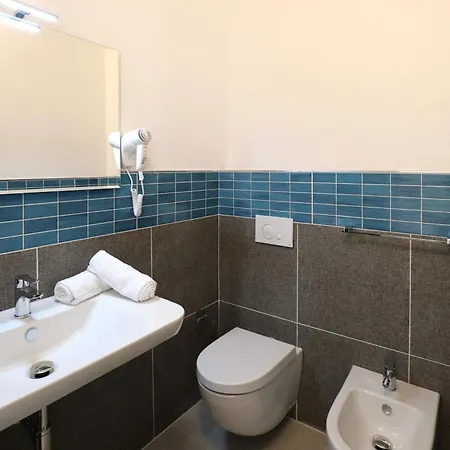 The Square 3* カステルサルド